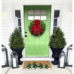 Outlet 😀 Raj 1'6" x 2'6" Tufted 🎅 Christmas Topiaries Doormat Green/White/Natural 🎁