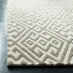 Best deal 👏 Renee Geometric Tufted Accent Rug - Safavieh 🥰
