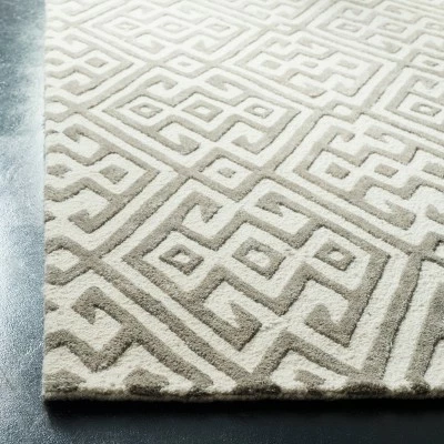 Best deal 👏 Renee Geometric Tufted Accent Rug - Safavieh 🥰