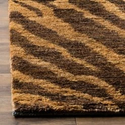 Best Pirce ⌛ Corfu Animal Print Area Rug - Safavieh Natural/black 👏
